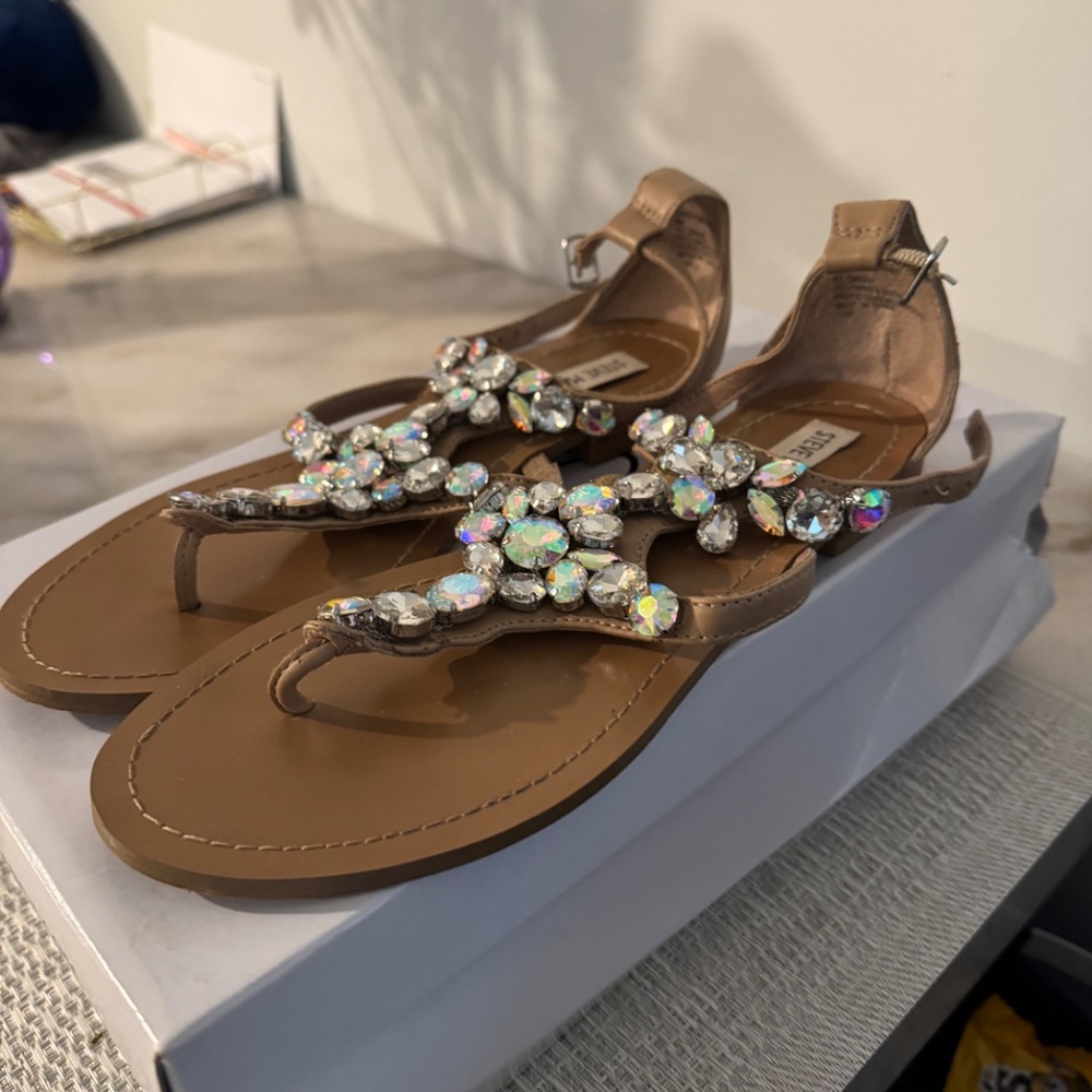 Shoes - Picture 2 of 3